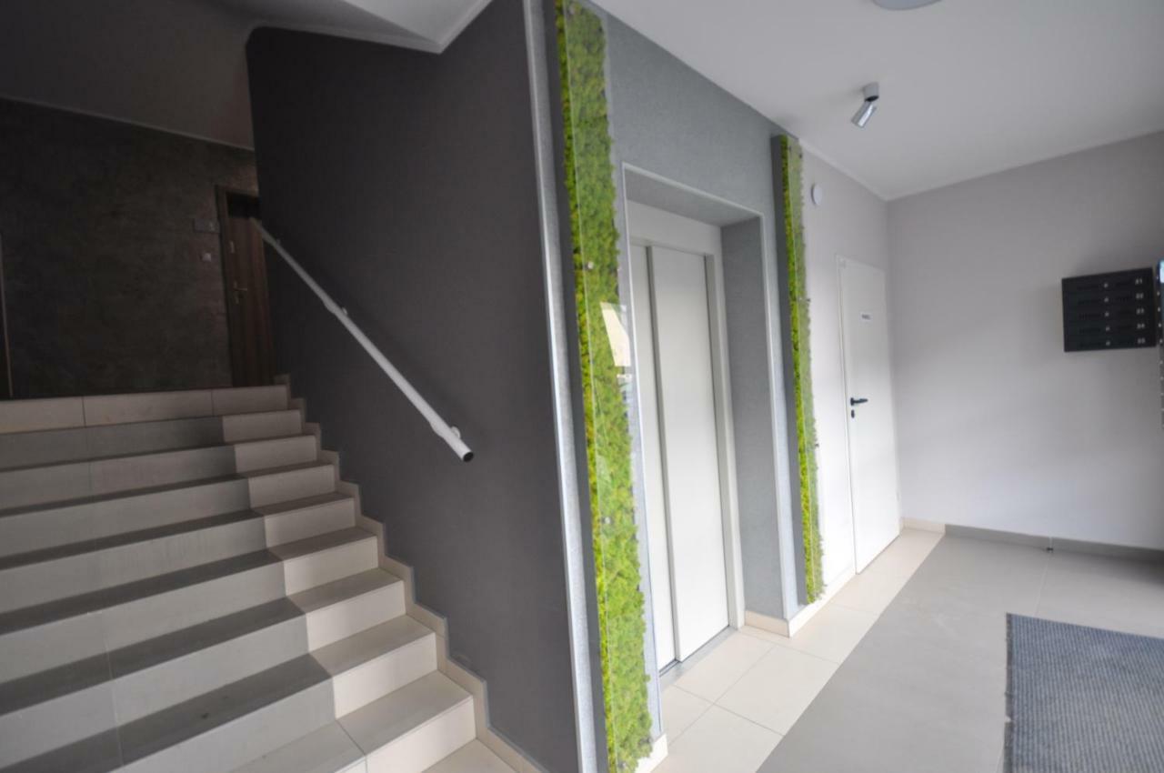 Apartament Zlota Lacza Zielona Góra Esterno foto